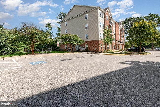 Building Photo - 1624 Hardwick Ct