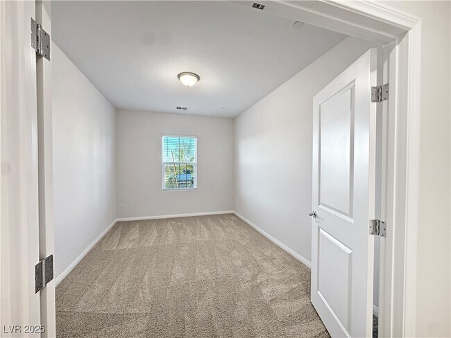 Primary Photo - 69 Serene Tempo Ave