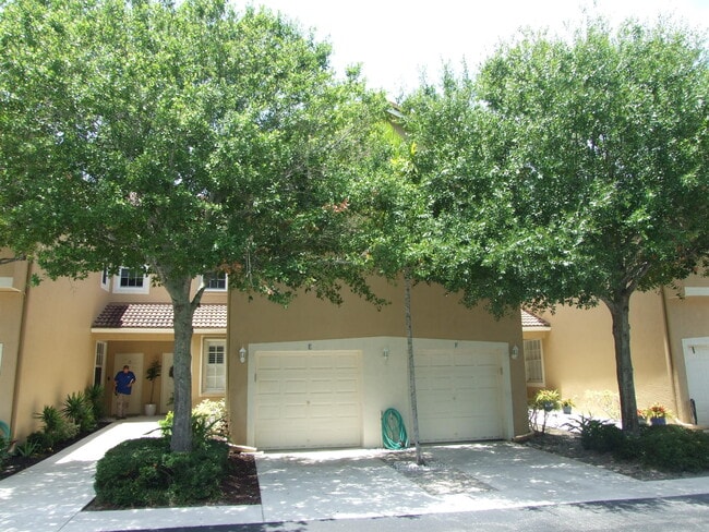 Building Photo - 156 Village Blvd