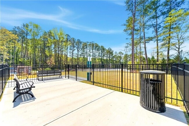 Building Photo - 1905 Westwind St