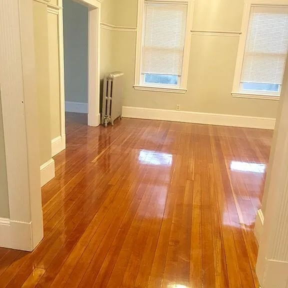 Building Photo - Available NOW! Spacious 3 BED 1 BATH in quiet neighborhood