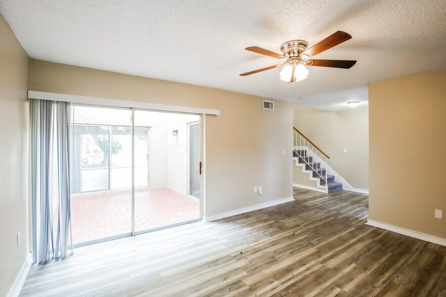 Building Photo - 14277 N Kendale Lakes Cir