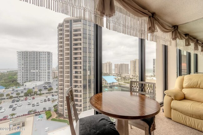 Building Photo - 1 Oceans West Blvd