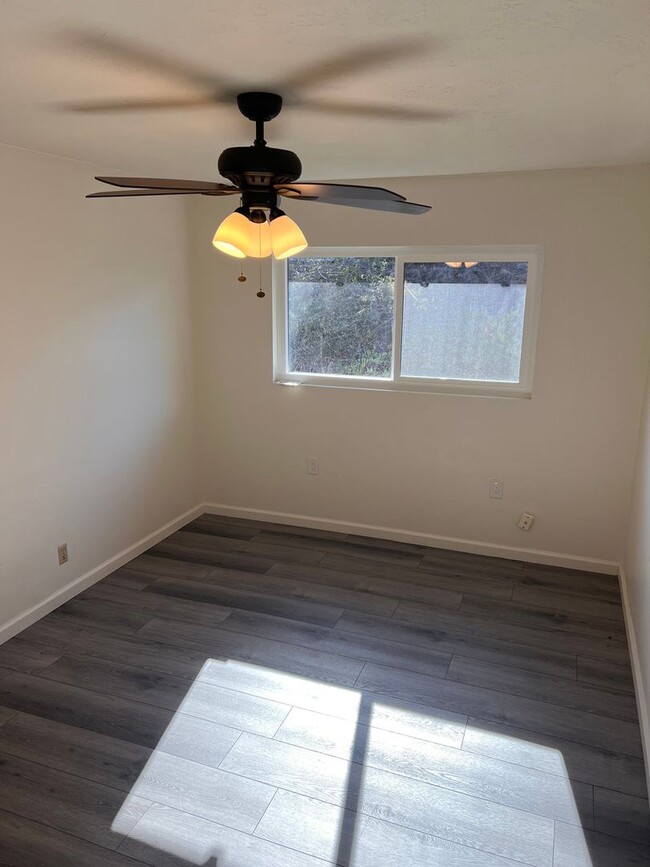 Building Photo - AVAILABLE NOW: Freshly remodeled 4 bedroom...