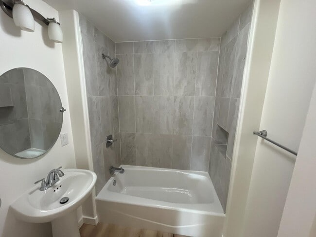 Building Photo - 229 Pennsylvania St