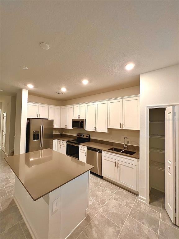 Building Photo - 7528 Stone Crk Trl