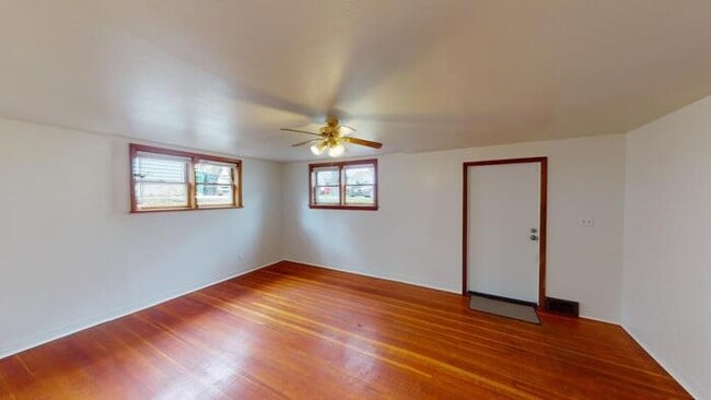 Building Photo - 820 N 13th St