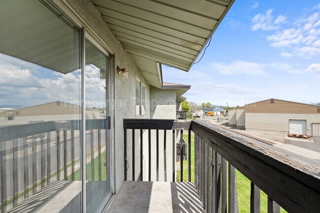 Building Photo - 2807 E Boone Ave