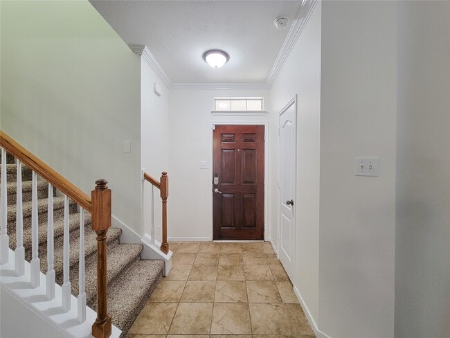 Building Photo - 5311 Timber Ct Hollow