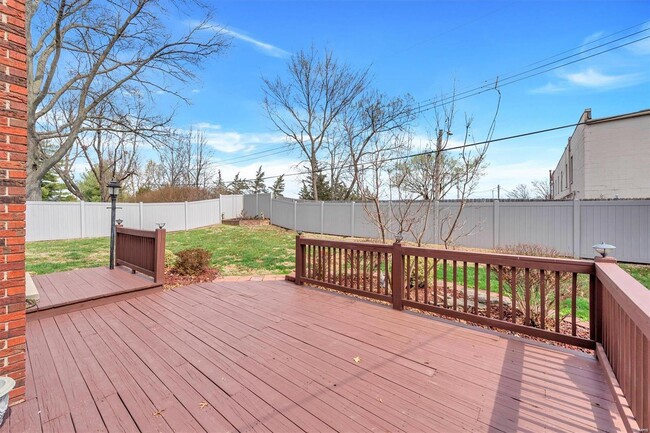 Building Photo - 5372 Chatfield Dr