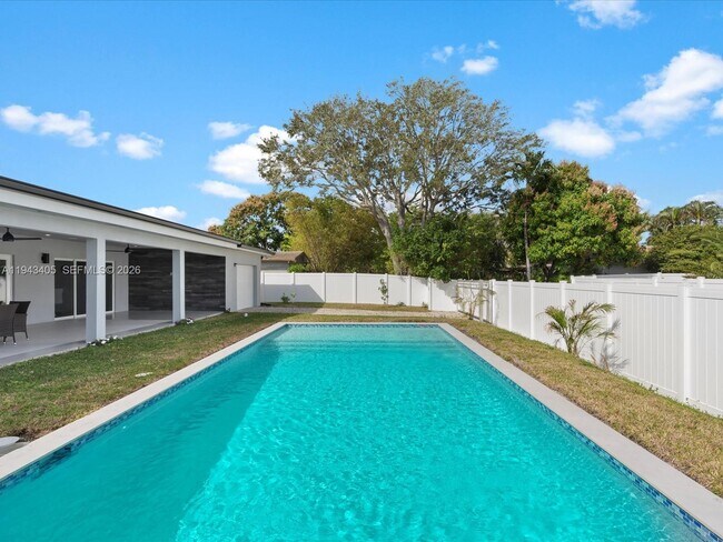 Building Photo - 4901 Grant St