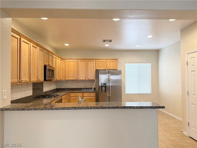 Building Photo - 848 S Paseo Rocoso Pl