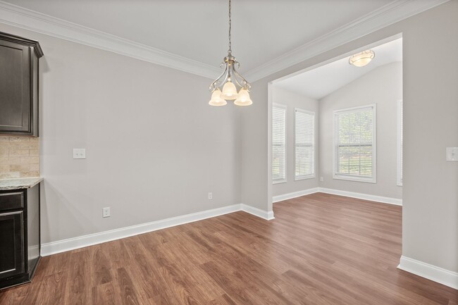 Building Photo - Immaculate 5bd 3bd Berewick home with many newly upgrades!