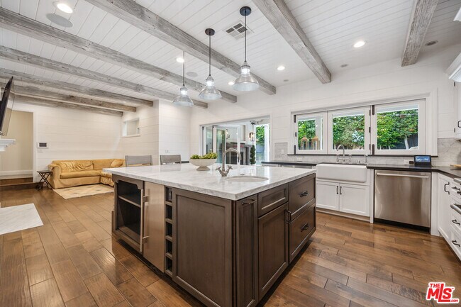 Building Photo - 12722 Halkirk St