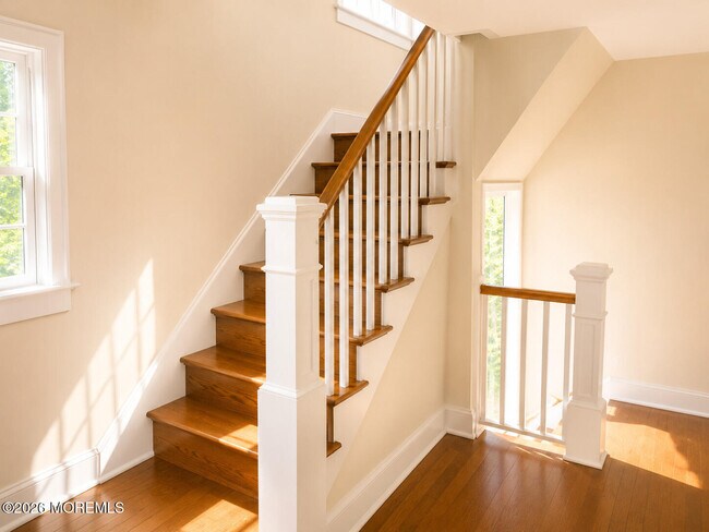 Building Photo - 129 Rumson Rd