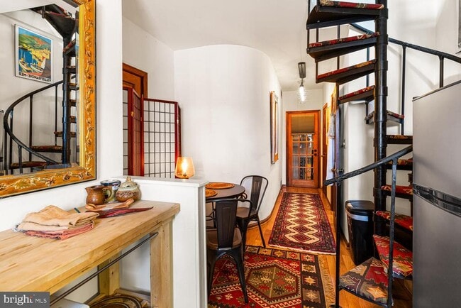 Building Photo - 516 S 3rd St