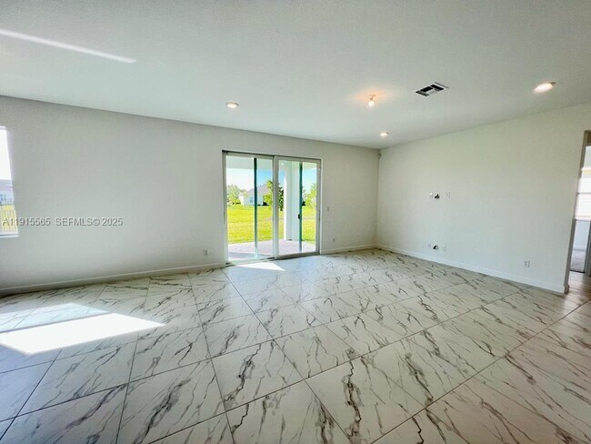 Building Photo - 1079 Haywagon Trl