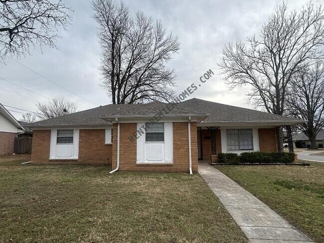 Building Photo - 9406 E 37th Ct