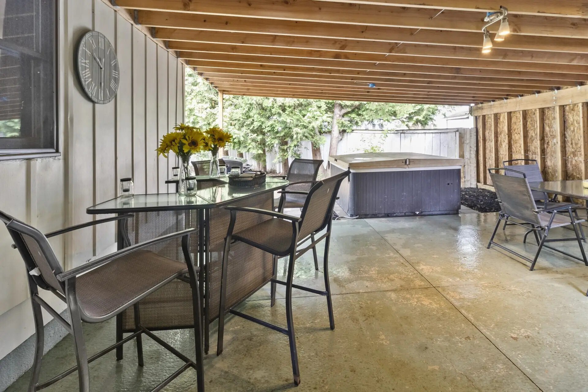 Building Photo - 4 Hathorn St