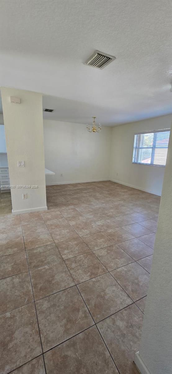 Building Photo - 1480 NE 33rd Ave