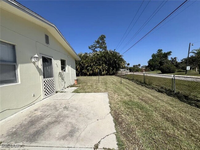 Building Photo - 138 Brooks Rd