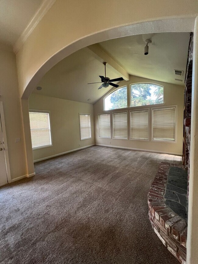Building Photo - Single Story on Private Court in Gated Hillsborough, Granite Bay, CA