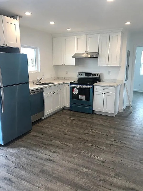 Building Photo - 6481 E El Roble St