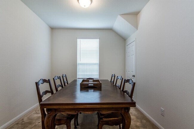 Building Photo - 9738 Birdsnest Ct