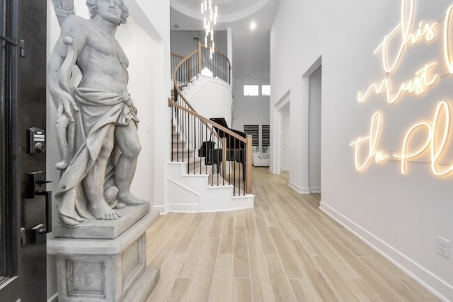 Building Photo - 29021 Red Lp Dr