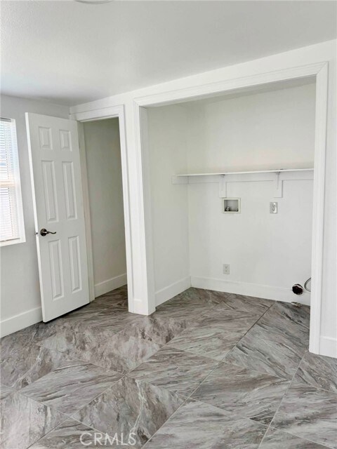 Building Photo - 1065 S Prospero Dr