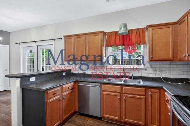 Building Photo - 255 Cypress Point Dr