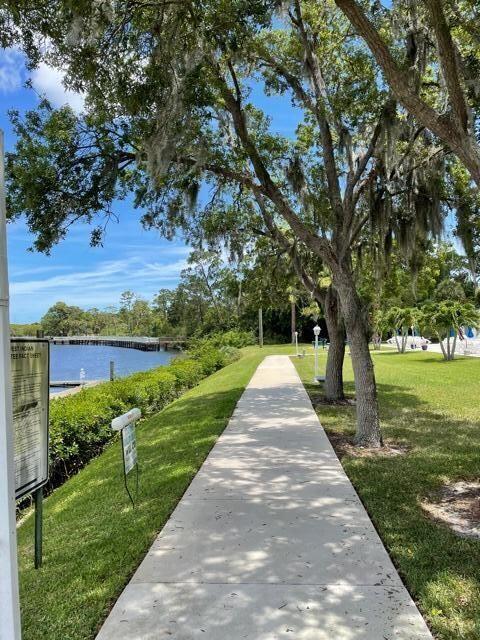 Building Photo - 2500 SE Anchorage Cove