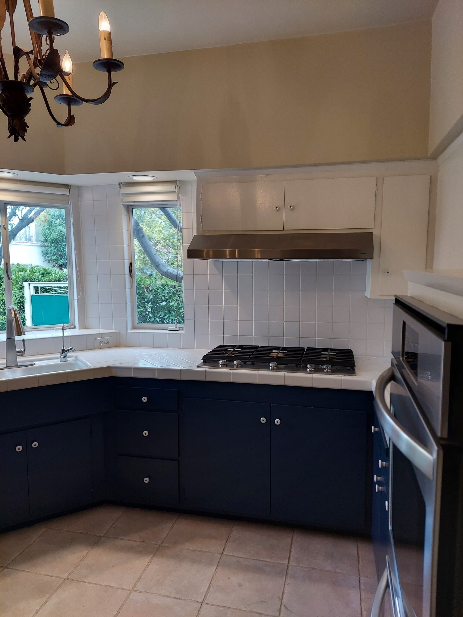 Building Photo - 755 N Harper Ave