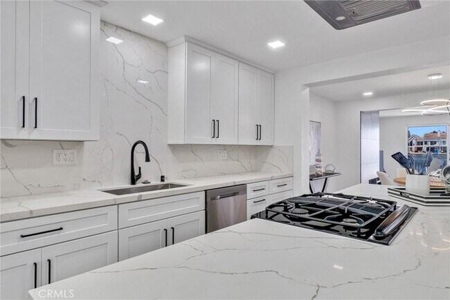 Building Photo - 16123 St Croix Cir