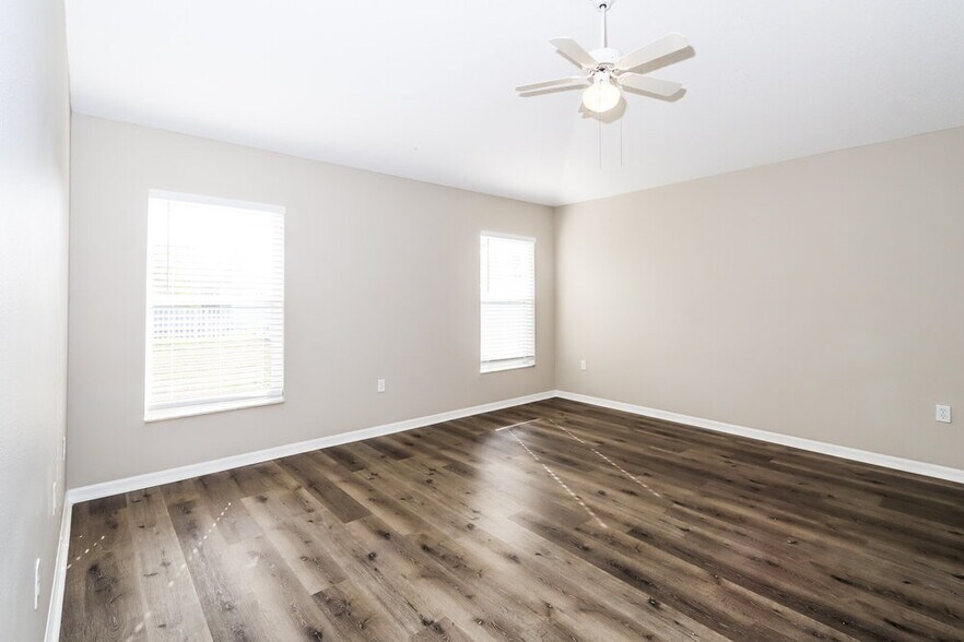 Building Photo - 1620 Totem Pole Way