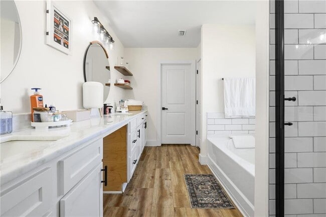 Building Photo - 350 Allison Ct