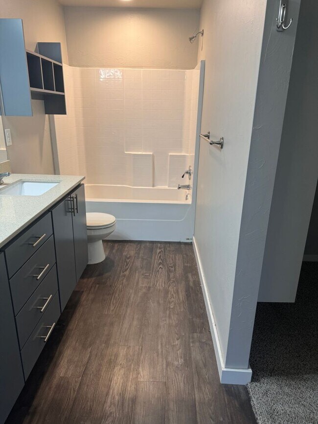 Building Photo - 1/2 off first month! 3 bedroom, 2.5 bathroom, 1 car garage
