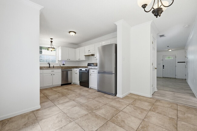 Building Photo - 357 Timber Wind Dr