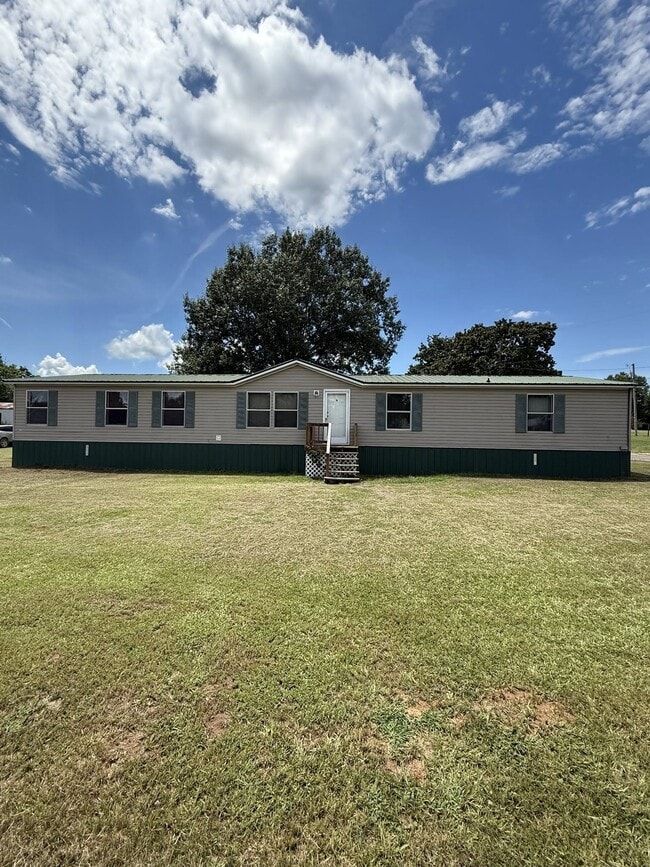 Building Photo - 3502 S Camellia