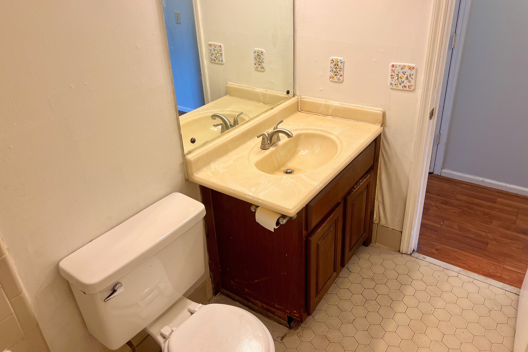 Building Photo - 4602 Norwich Rd