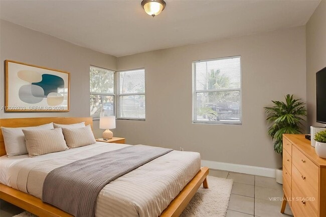 Building Photo - 1425 NE 29th St