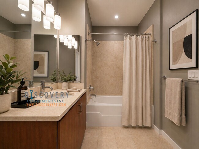 Building Photo - Uptown Place One Bedroom Condominium