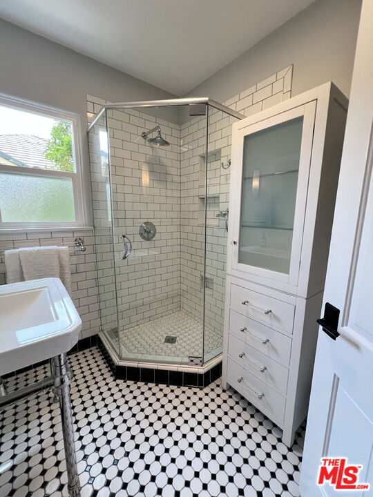 Building Photo - 390 N Baldwin Ave