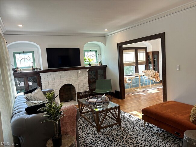 Building Photo - 18914 Mitchell Ave