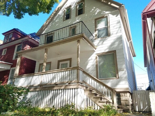 Primary Photo - 2846 N Bartlett Ave