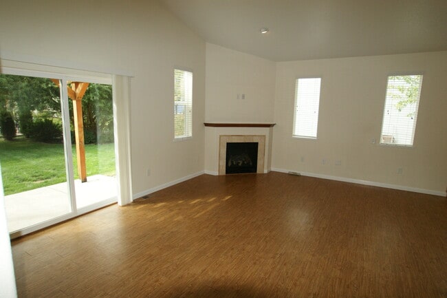 Building Photo - 426 Saint Ida Cir