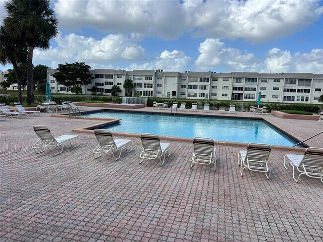 Building Photo - 8135 Sunrise Lakes Blvd