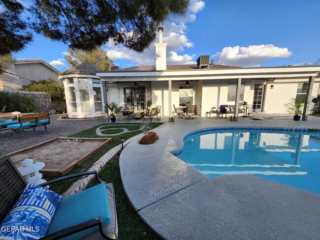 Building Photo - 6613 Imperial Ridge Dr