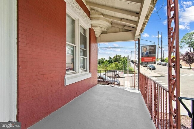 Building Photo - 1101 N 41st St