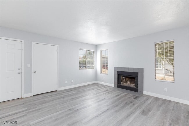 Building Photo - 4170 E Tonopah Ave